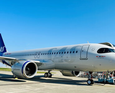 Aviation_Capital_Group_Announces_Delivery_of_One_A320neo_to_SAS (1)